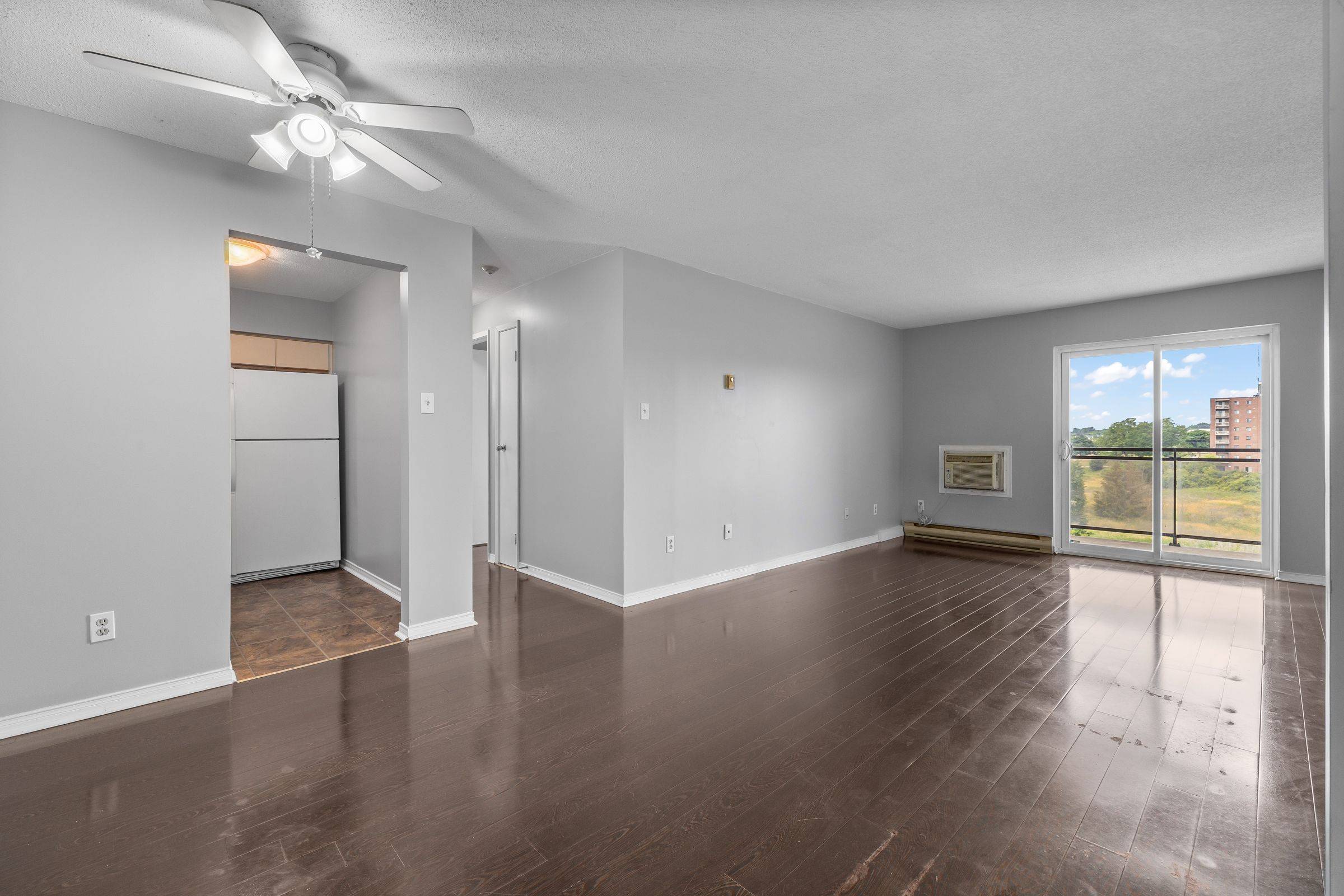 Kingston, ON K7M 8J4,745 Davis DR #401