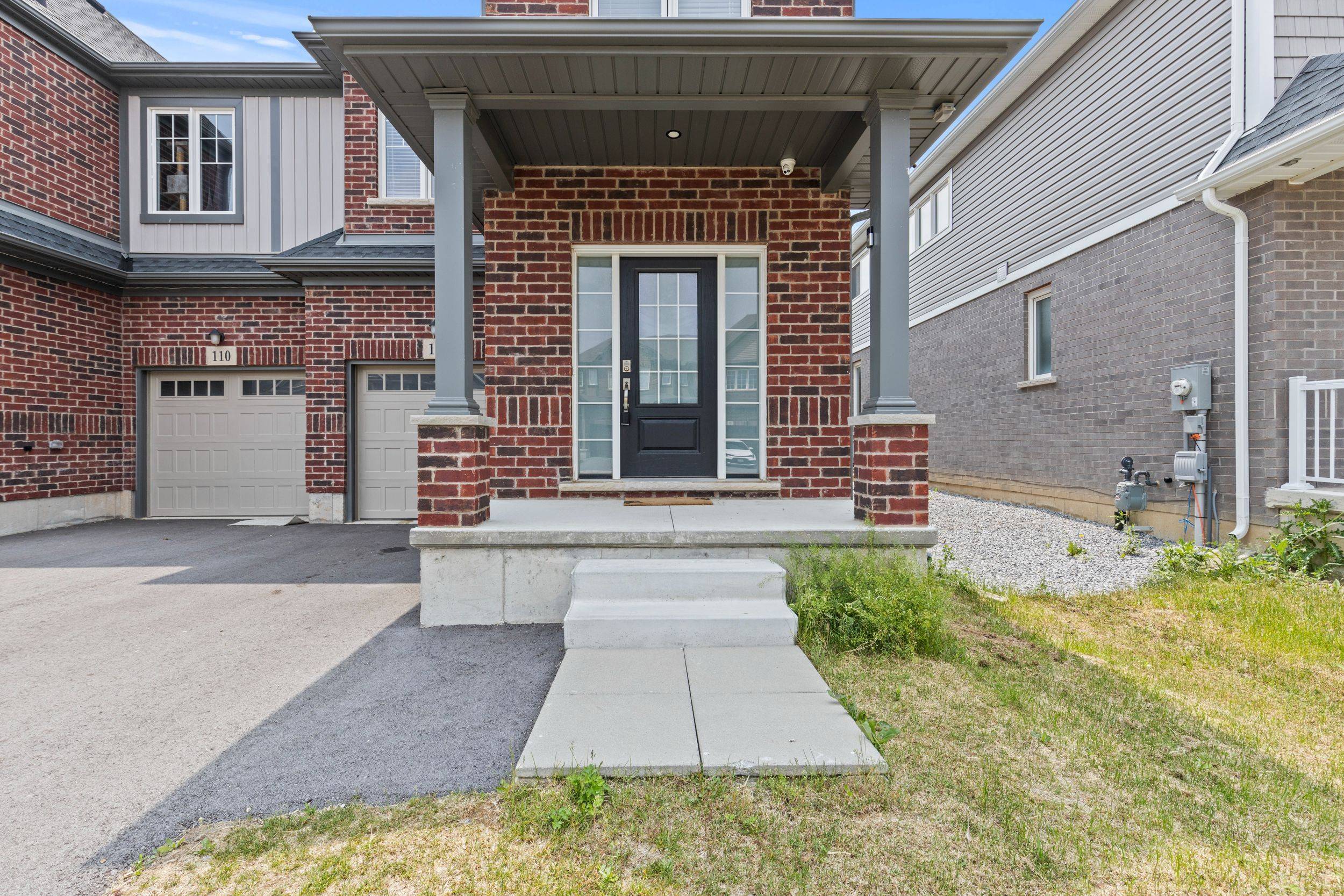Thorold, ON L2V 0L8,112 Bur Oak DR