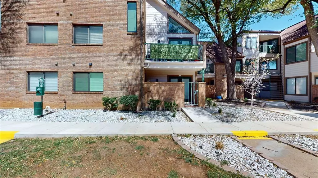 Arlington, TX 76006,2314 Bamboo Drive #I108