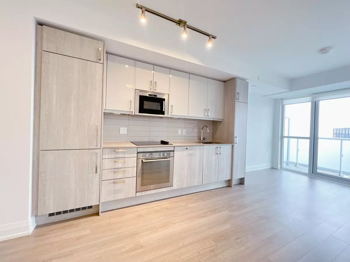 Toronto C08, ON M5B 2A9,77 Mutual ST #3603