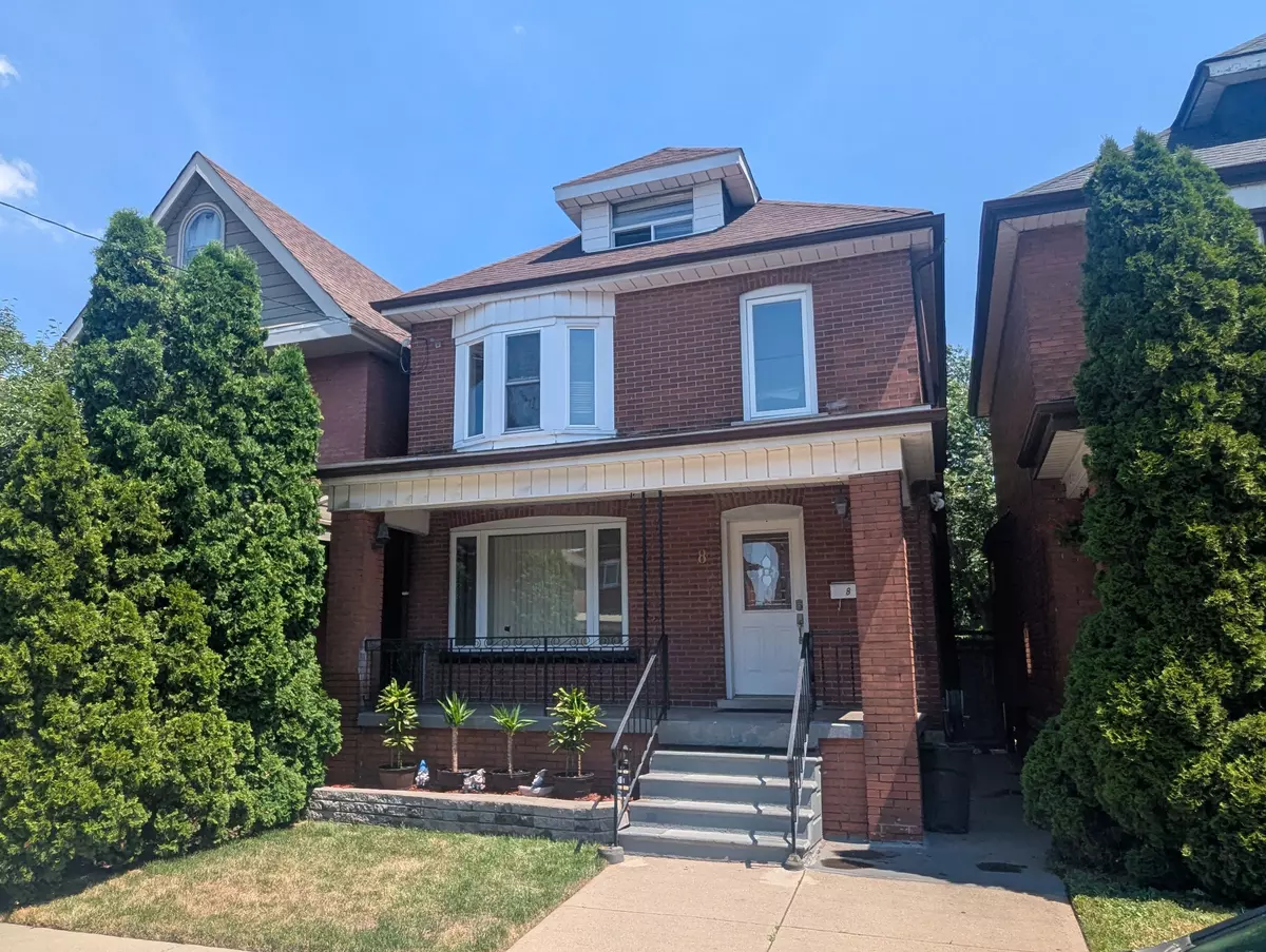 Hamilton, ON L8L 6L6,8 Kinrade AVE