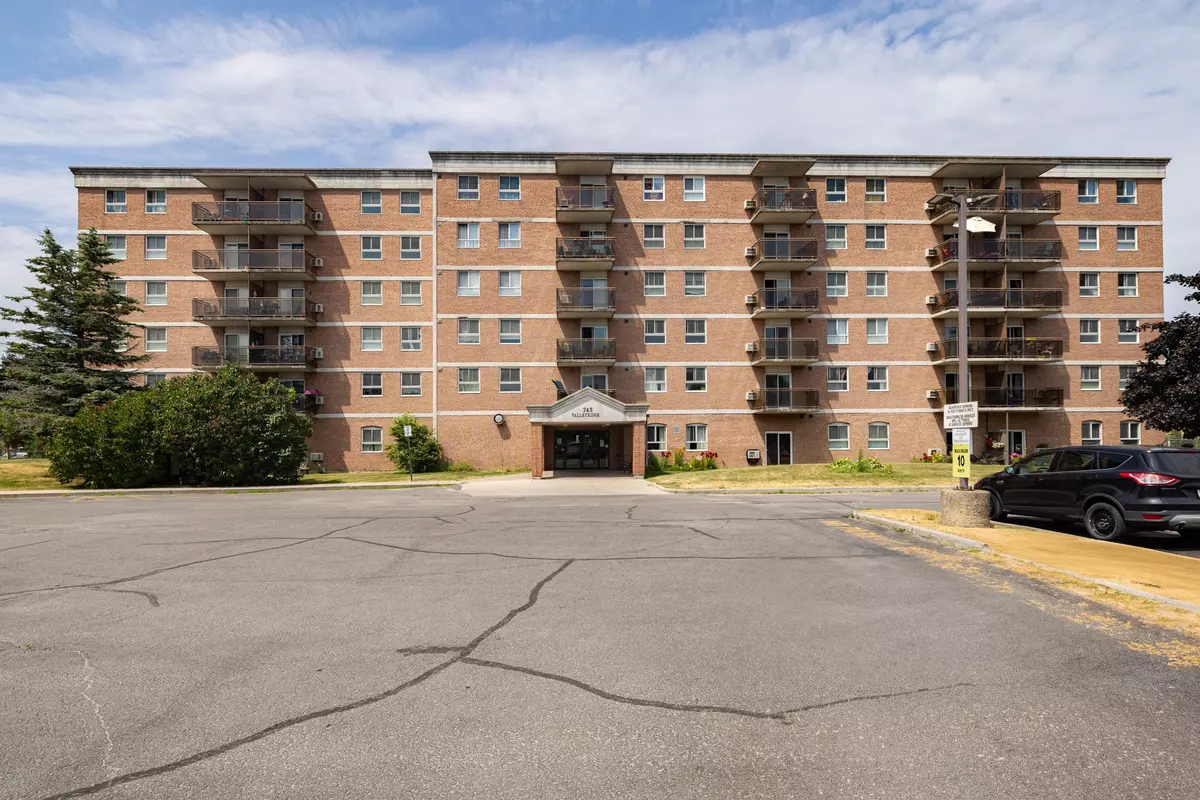 Kingston, ON K7M 8J4,745 Davis DR #401