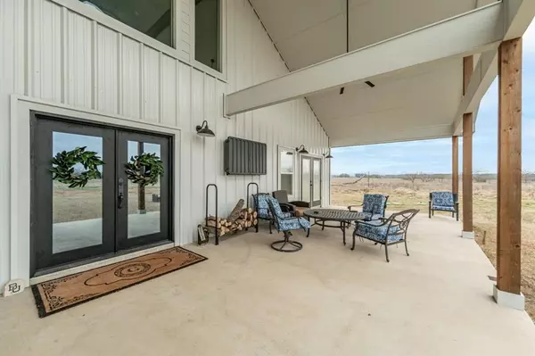 Hico, TX 76457,334 Private Road 2483