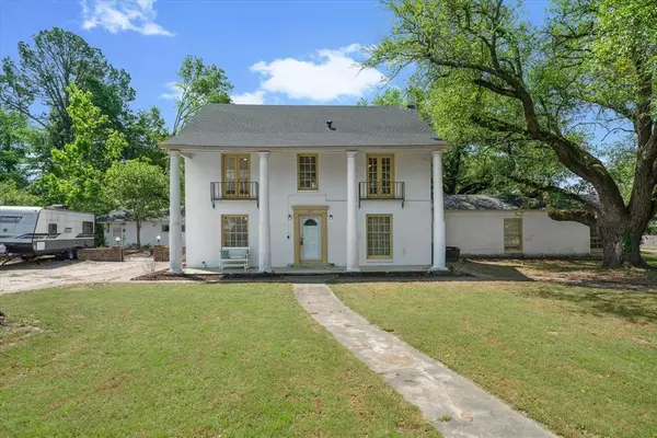 Lindale, TX 75771,405 E Hubbard Street
