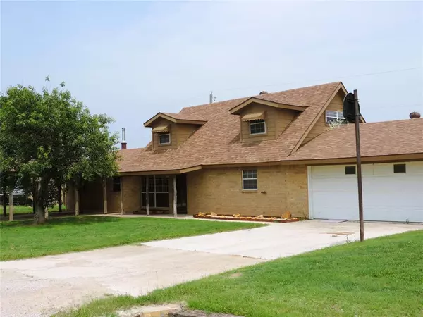 De Leon, TX 76444,857 Apache Drive