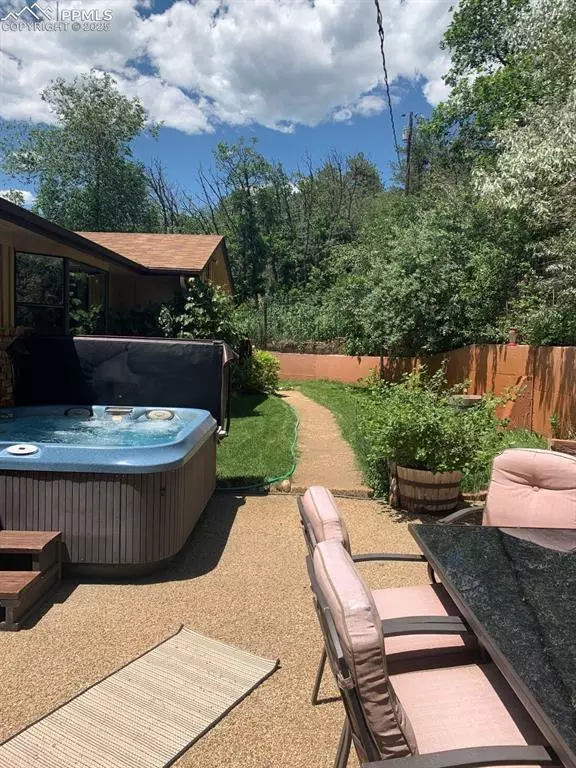 Colorado Springs, CO 80919,1210 W Woodmen RD