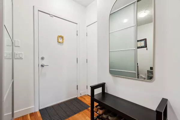 Calgary, AB T2S 3E7,315 24 AVE SW #314