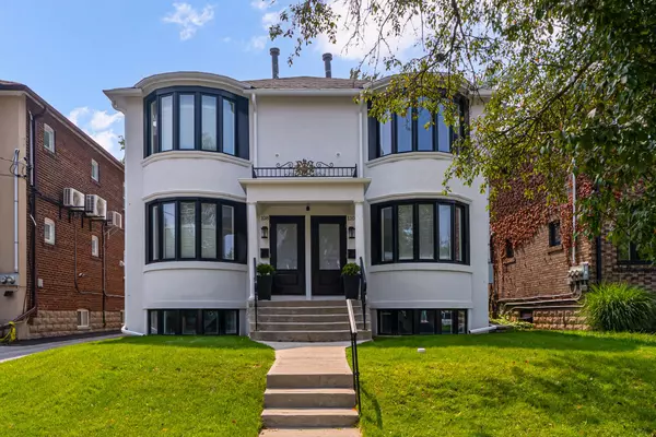 110 Braemar AVE #Upper, Toronto C03, ON M5P 2L4