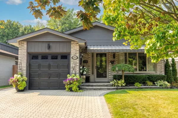 252 Limerick ST, Oshawa, ON L1J 6K9