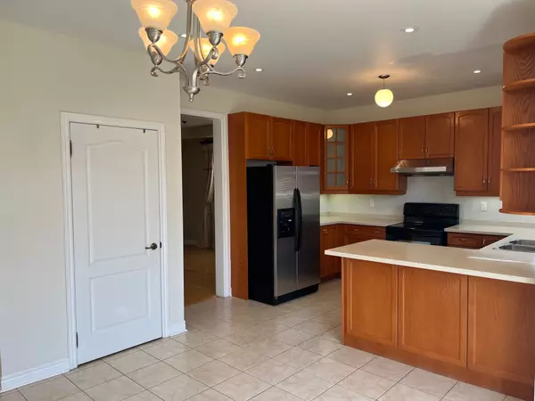 Richmond Hill, ON L4E 4S9,60 Townwood DR
