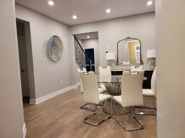 Wasaga Beach, ON L9Z 0K6,13 Eberhardt DR