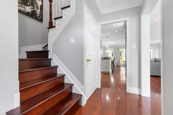 Mississauga, ON L5N 6X2,3856 Cedar Hedge Rise