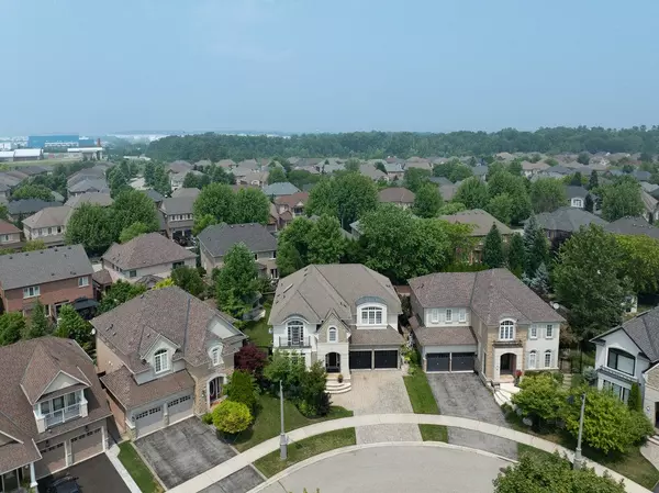 Oakville, ON L6L 6V1,3321 Springflower WAY