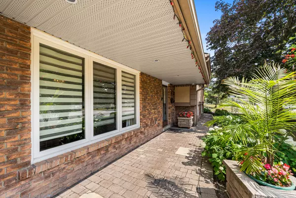 Mississauga, ON L4Y 2N3,1045 Bloor ST