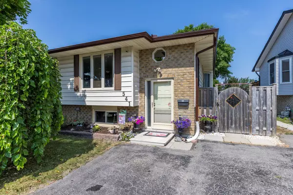 541 Crystal DR, Peterborough South, ON K9J 8H7