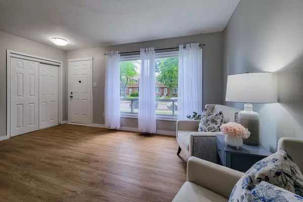 Hamilton, ON L8E 1C8,8 Glenburn CT