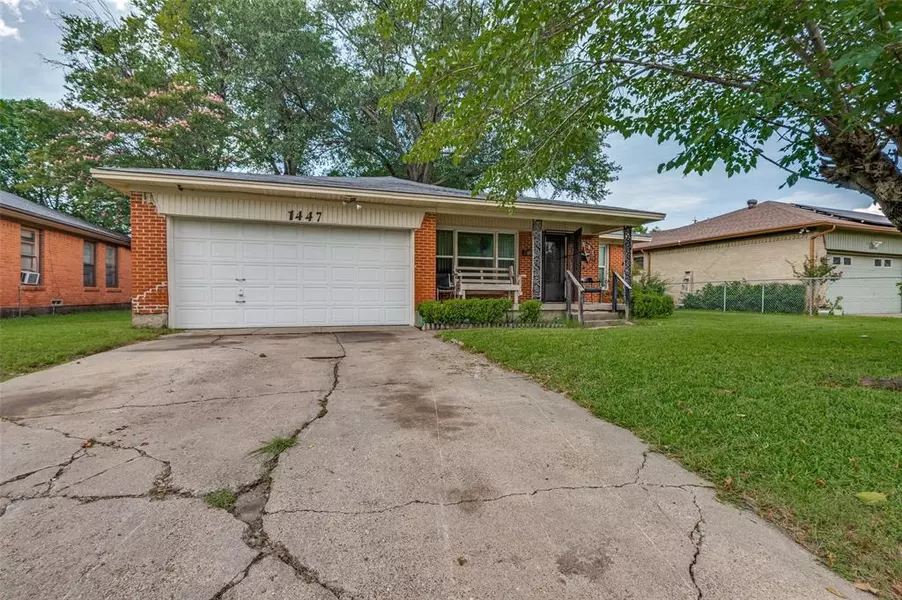 1447 Gillette Street, Dallas, TX 75217