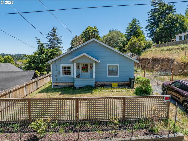 1387 WASHINGTON AVE, Coos Bay, OR 97420
