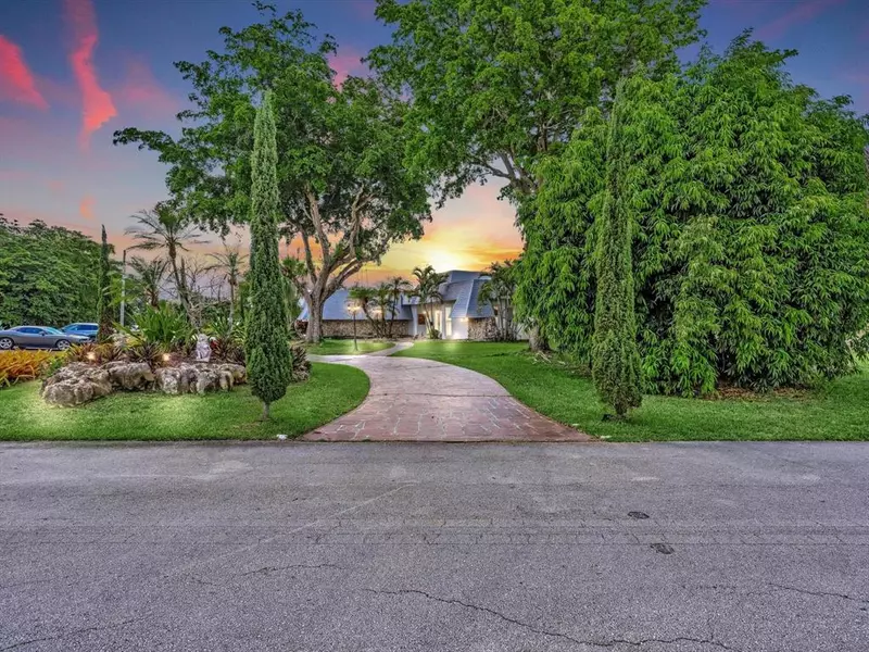 4601 Bayberry Ln, Tamarac, FL 33319