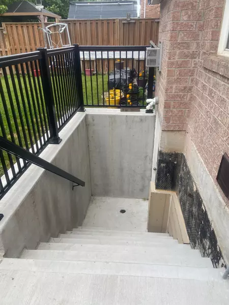 162 Luella CRES, Brampton, ON L7A 3H8
