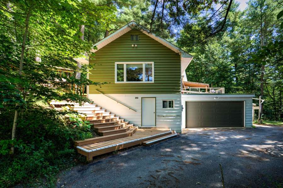2 OLD MOUNTAIN RD, Rideau Lakes, ON K0G 1X0