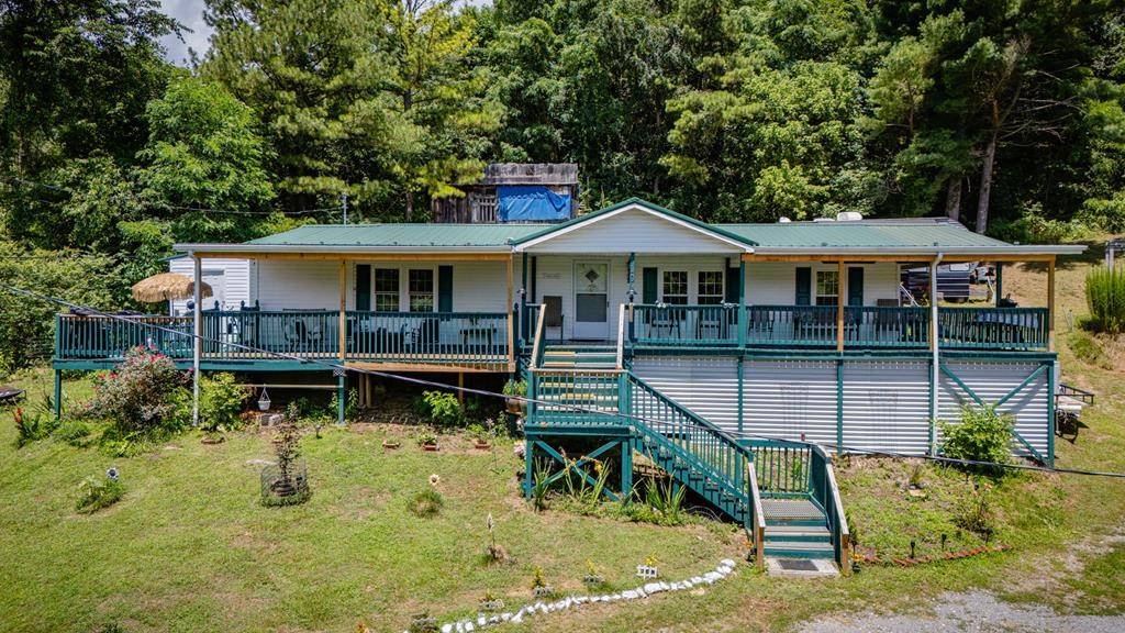 107 Lesters Lane, Honaker, VA 24260