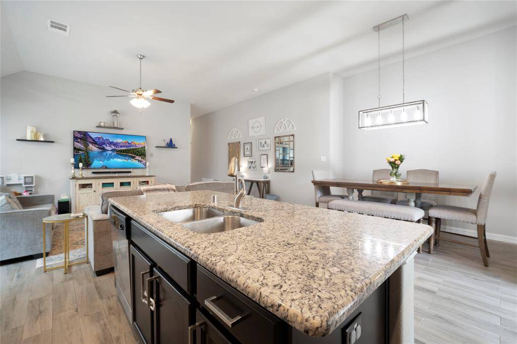 Aubrey, TX 76227,616 Chippewa Way