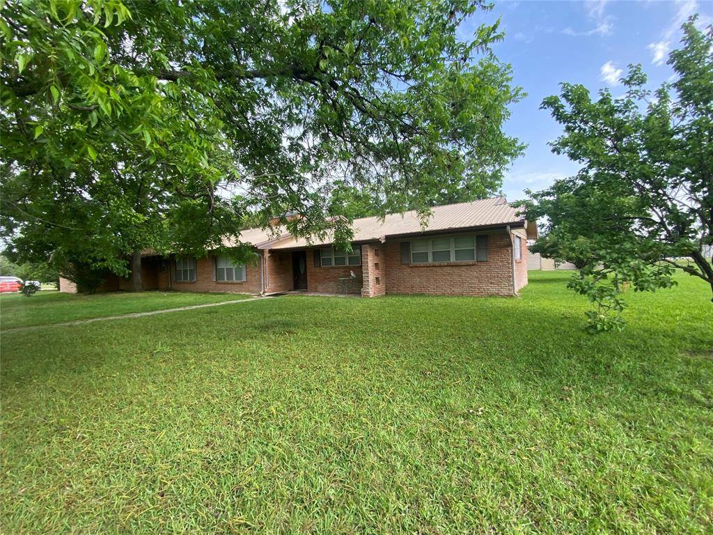 Cross Plains, TX 76443,117 E Cypress Street