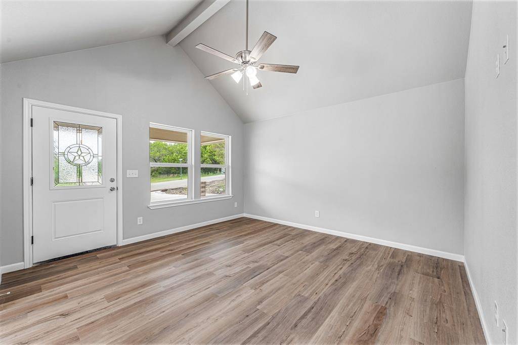 Granbury, TX 76048,915 Comanche Cove Drive