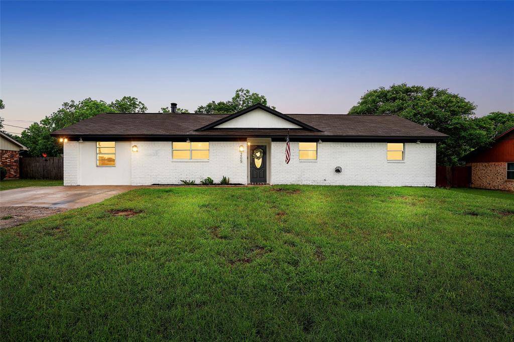 205 Anna Hobbs Lane, Bruceville Eddy, TX 76524