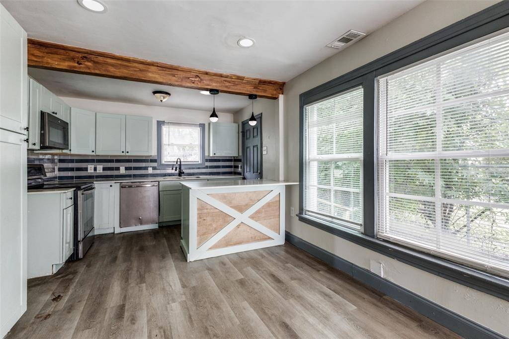 Dallas, TX 75215,2535 Elsie Faye Heggins Street
