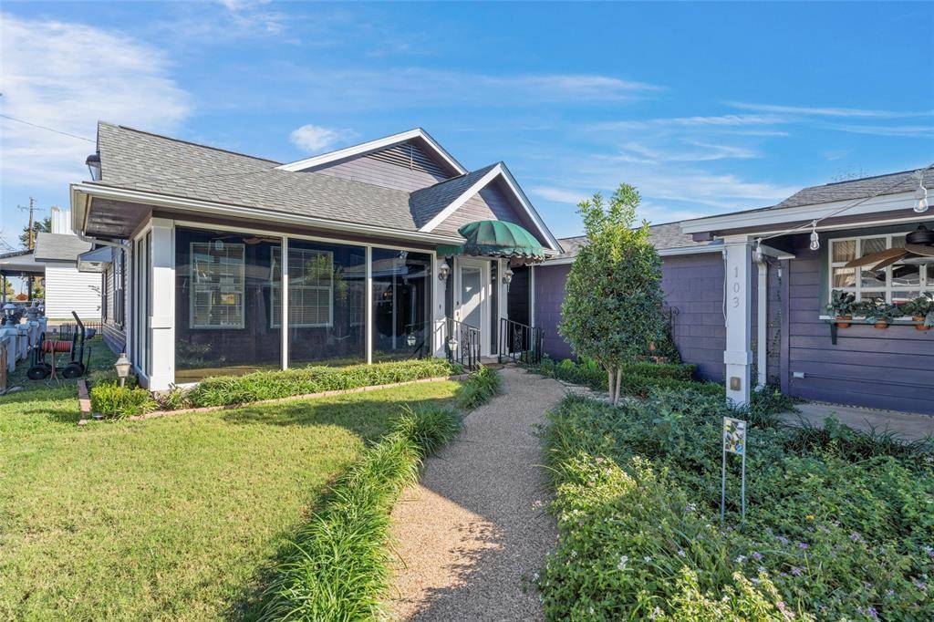 Lorena, TX 76655,103-105 E Center Street