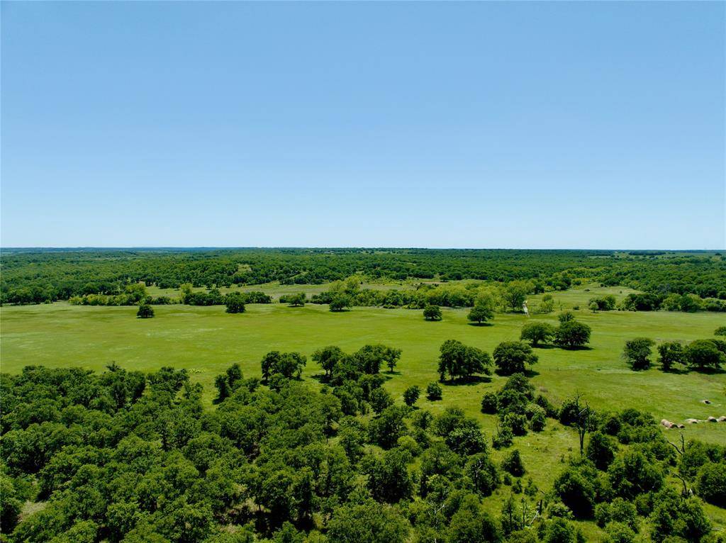 000 W Pleasant Valley Road, Henrietta, TX 76230