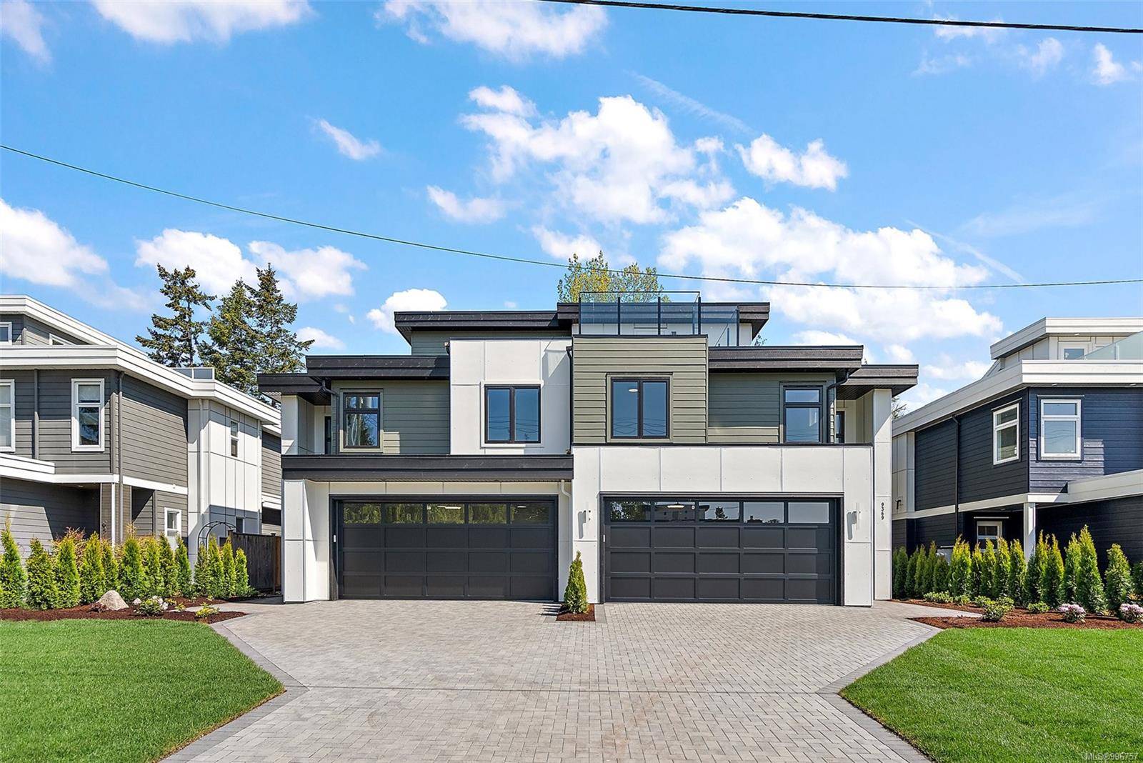 9369 Webster Pl, Sidney, BC V8L 2R9