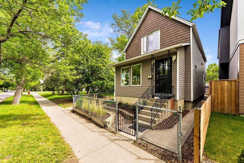 439 15 AVE Northeast, Calgary, AB T2E 1H5