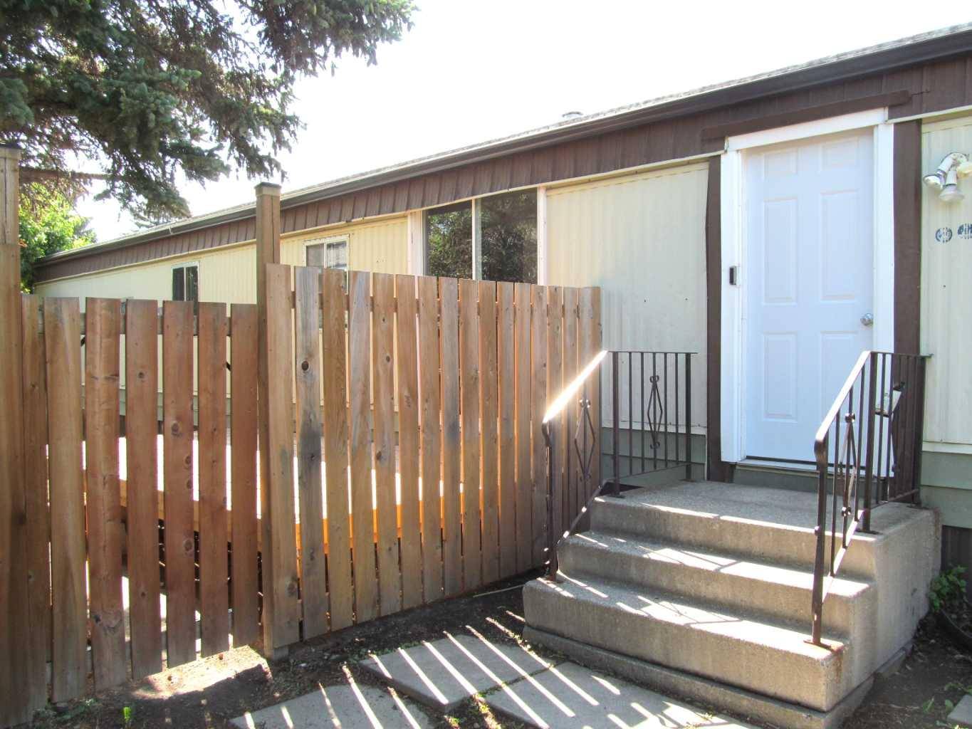 Airdrie, AB T4A 1M7,36 Big Hill WAY SE