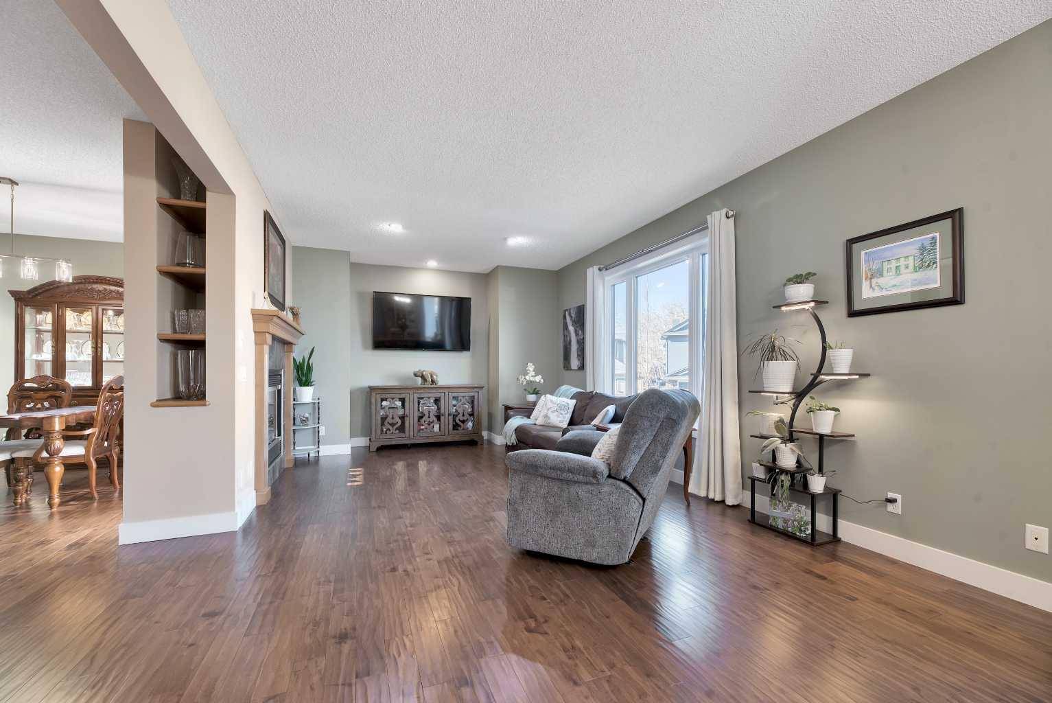 Calgary, AB T3G 5S9,266 Rockborough GN Northwest