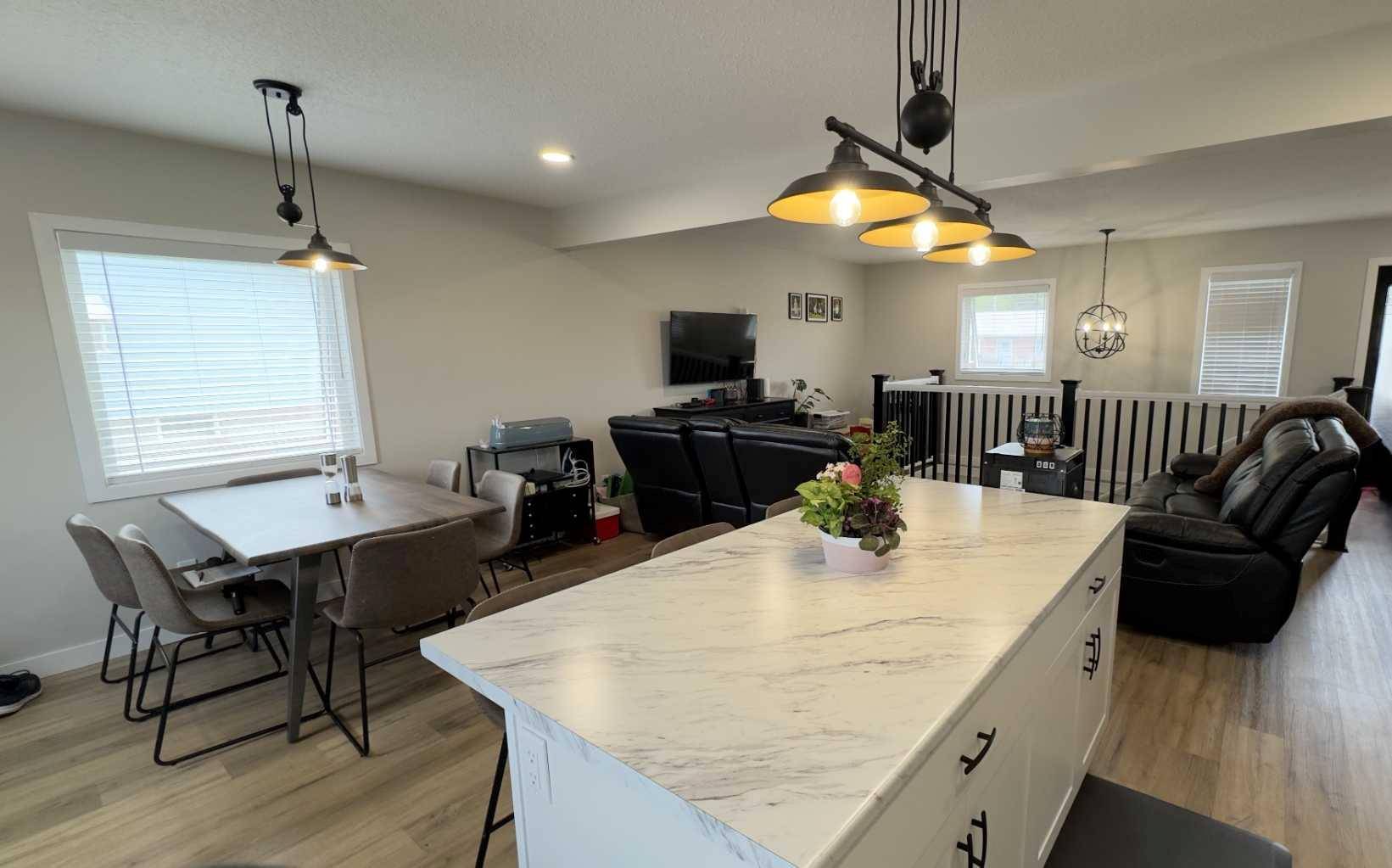 Wainwright, AB T9W1B7,906 10 AVE