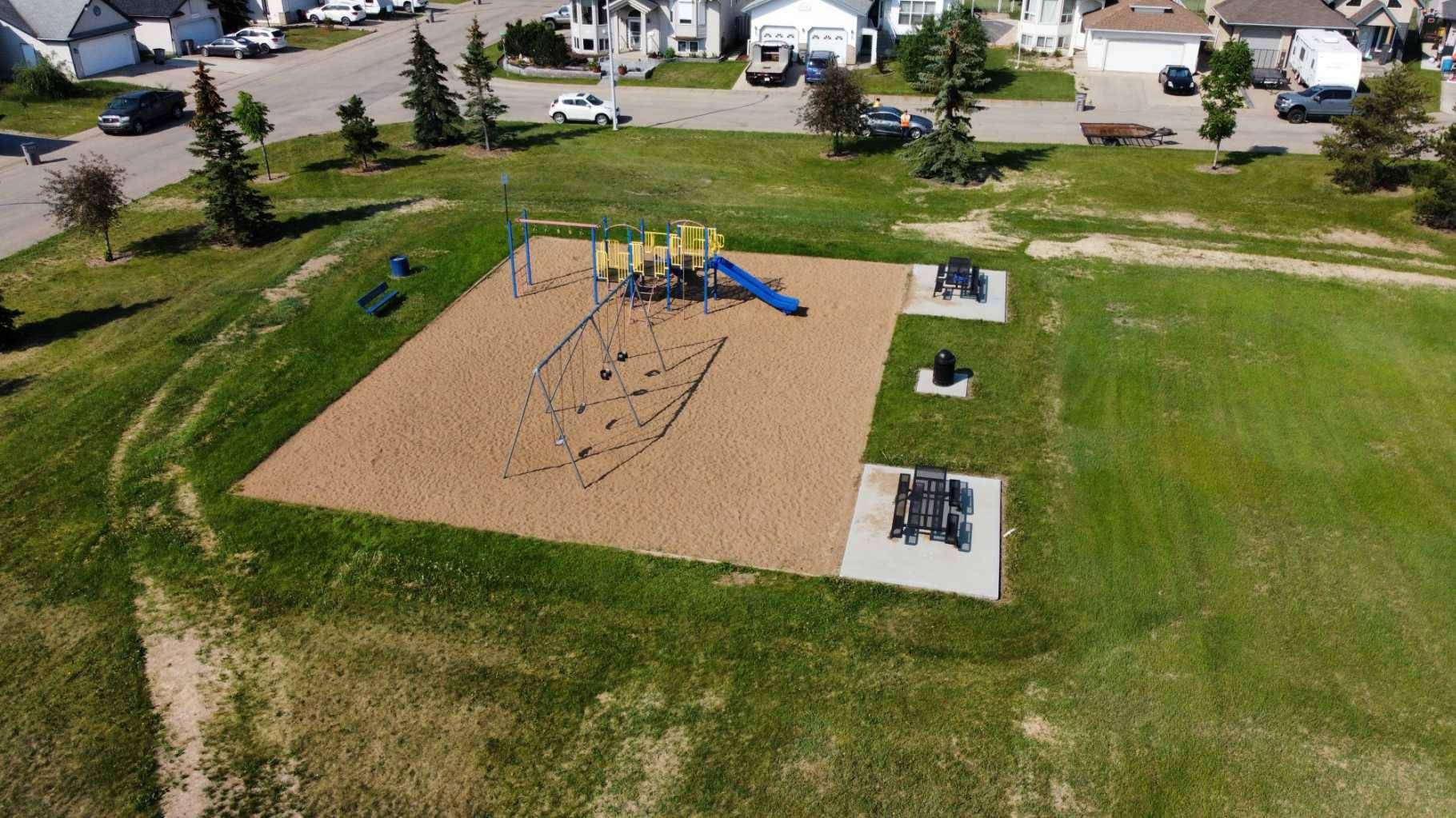 Grande Prairie, AB T8V 7N5,11906 106A ST