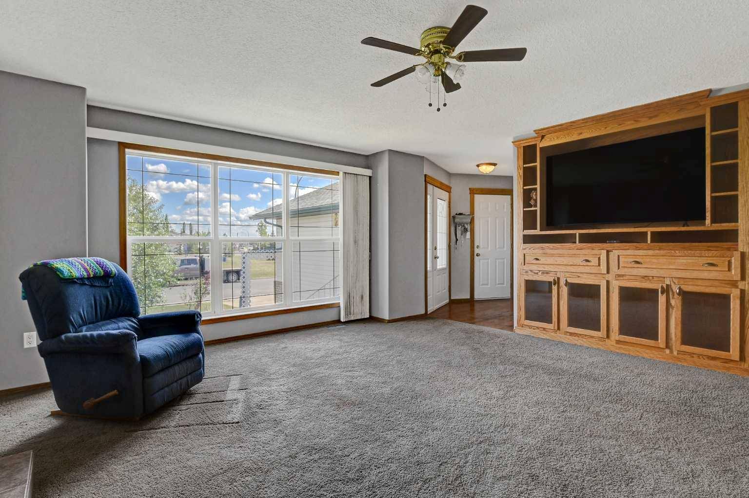Grande Prairie, AB T8V 7N5,11906 106A ST