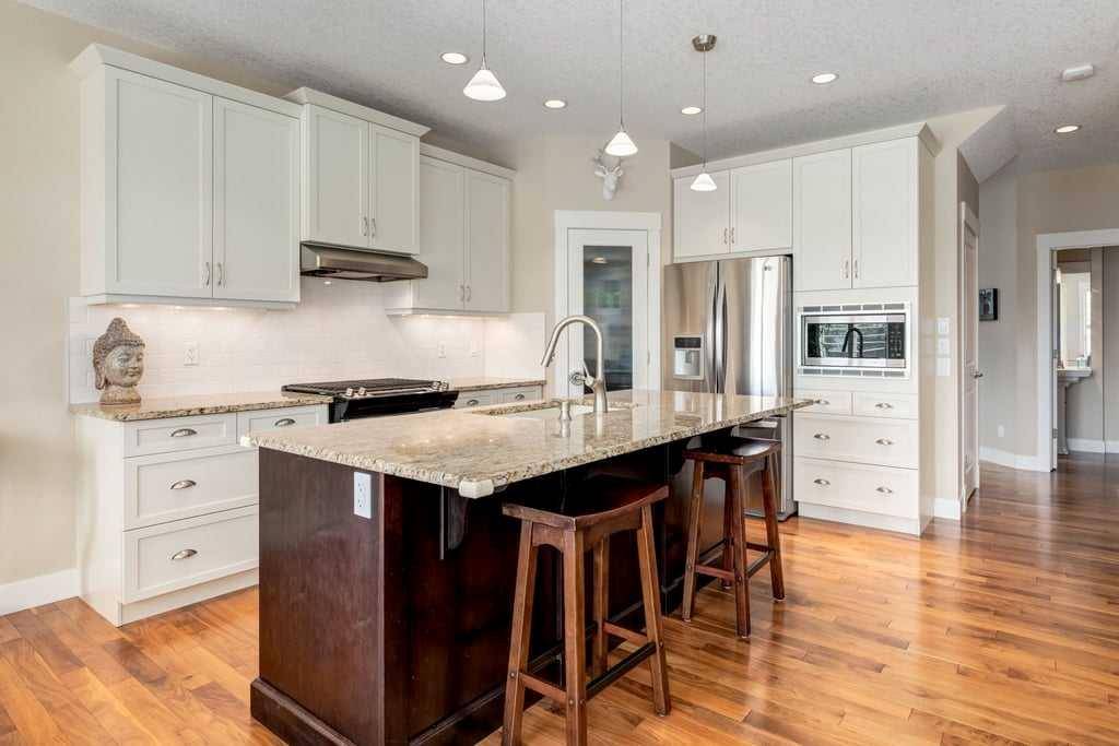 Calgary, AB T3H 0C8,252 Aspen Hills Close Southwest