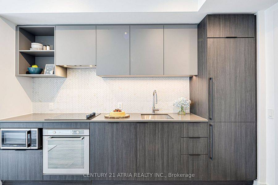 Toronto C08, ON M5B 0C5,82 Dalhousie ST #2605