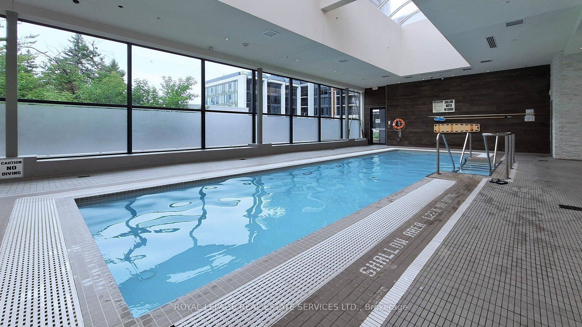 Richmond Hill, ON L4C 0X5,9618 Yonge ST #326