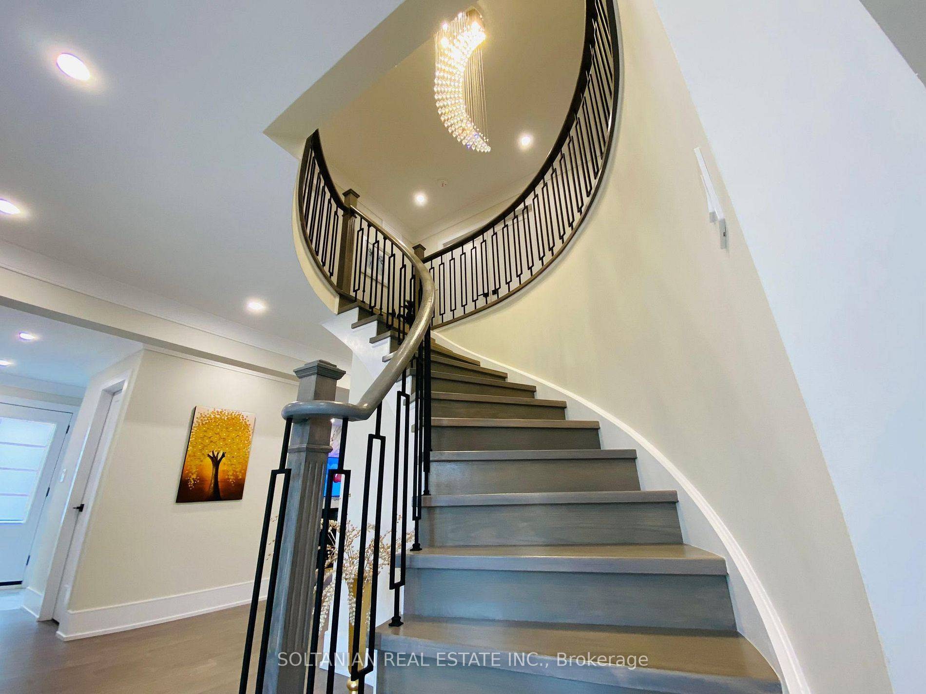 Georgina, ON L4P 3W8,144 Gwendolyn BLVD #Main