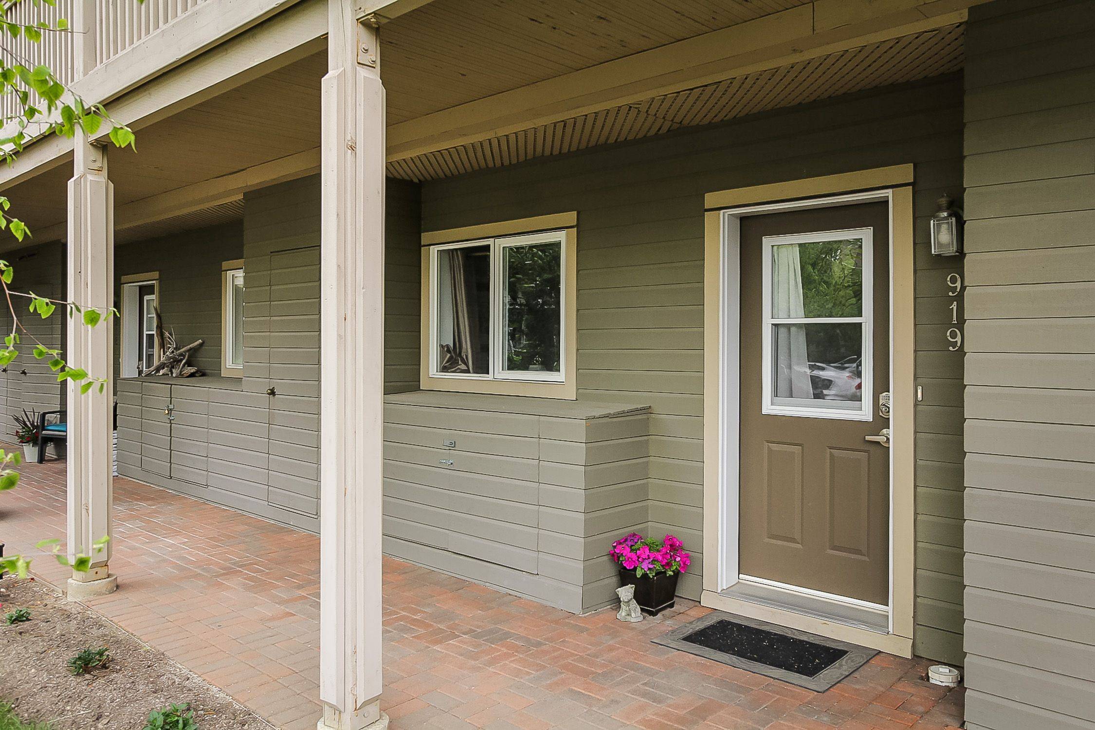Collingwood, ON L9Y 5C7,919 Cedar Pointe CT