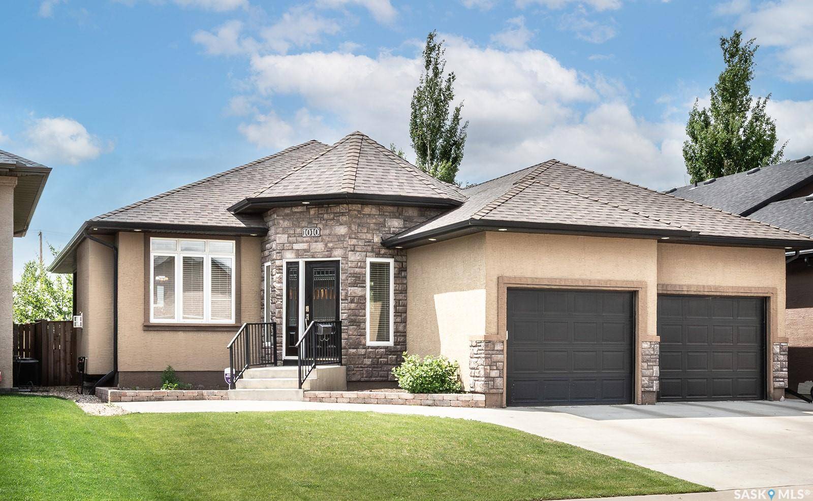 1010 Wilkins CRESCENT, Saskatoon, SK S7W 0C4