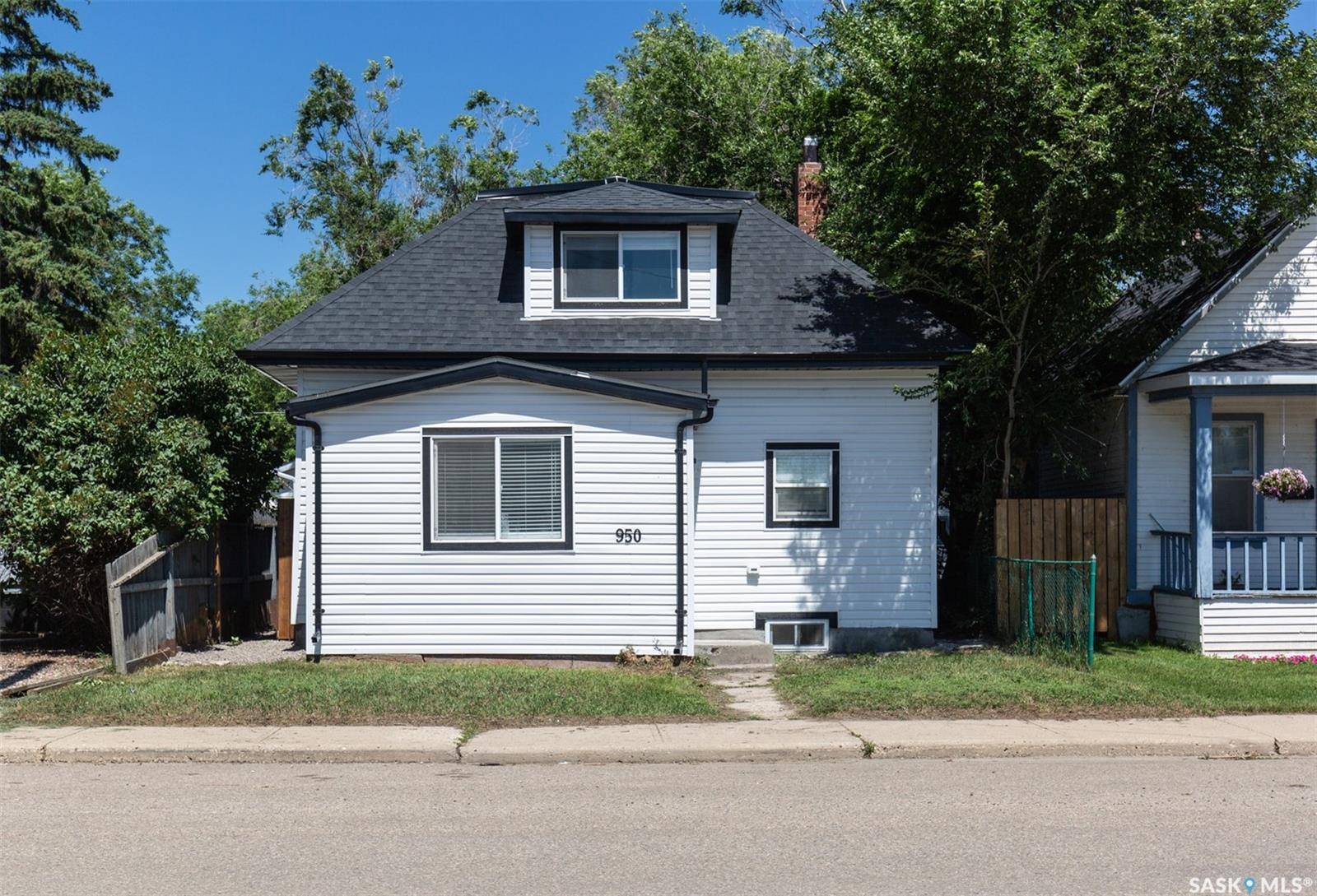 950 Ominica STREET W, Moose Jaw, SK S6H 1X7