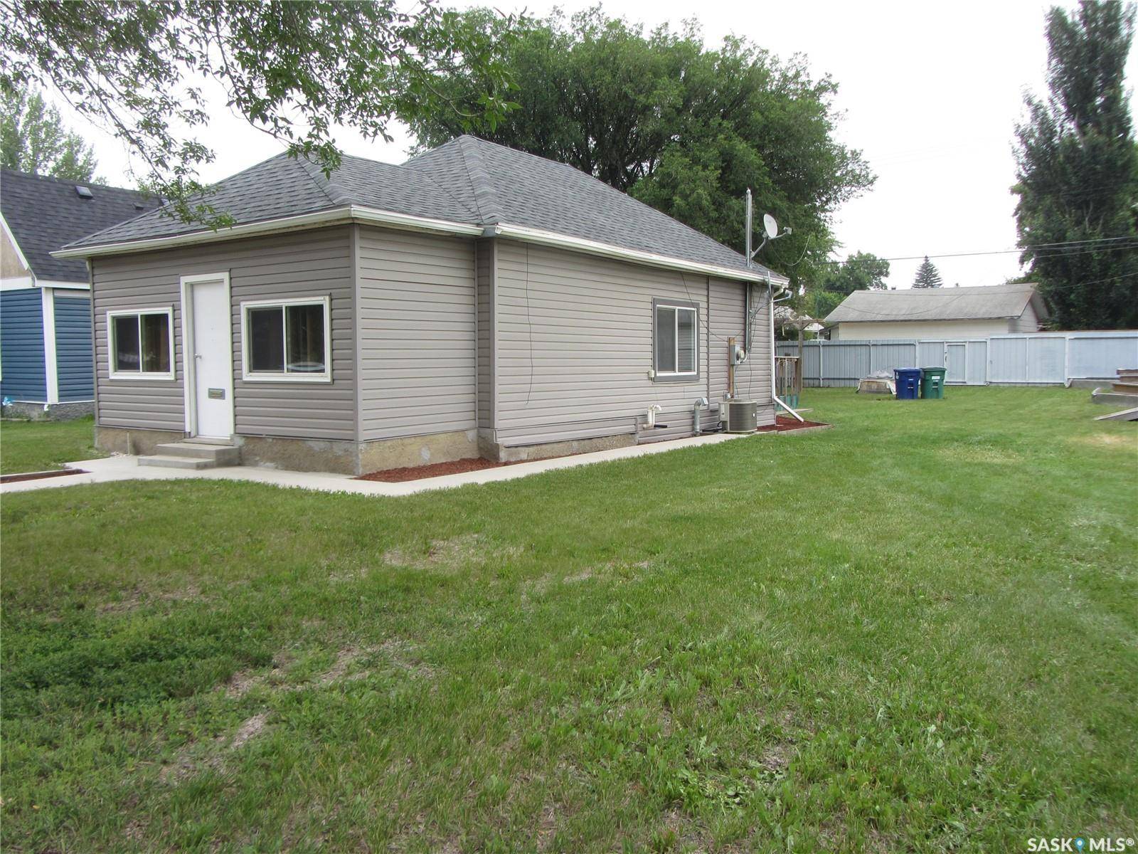 Saskatoon, SK S7M 2V6,916 Weldon AVENUE