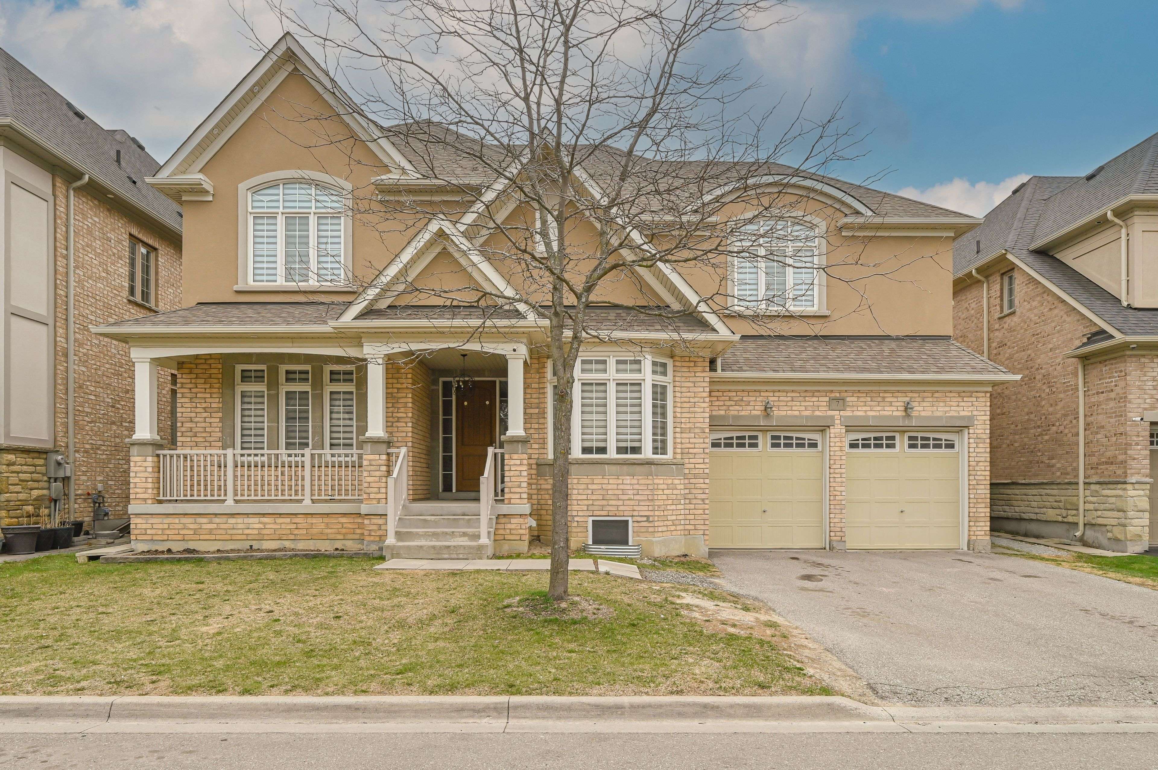 7 Seacliff CRES, Brampton, ON L6T 0A4