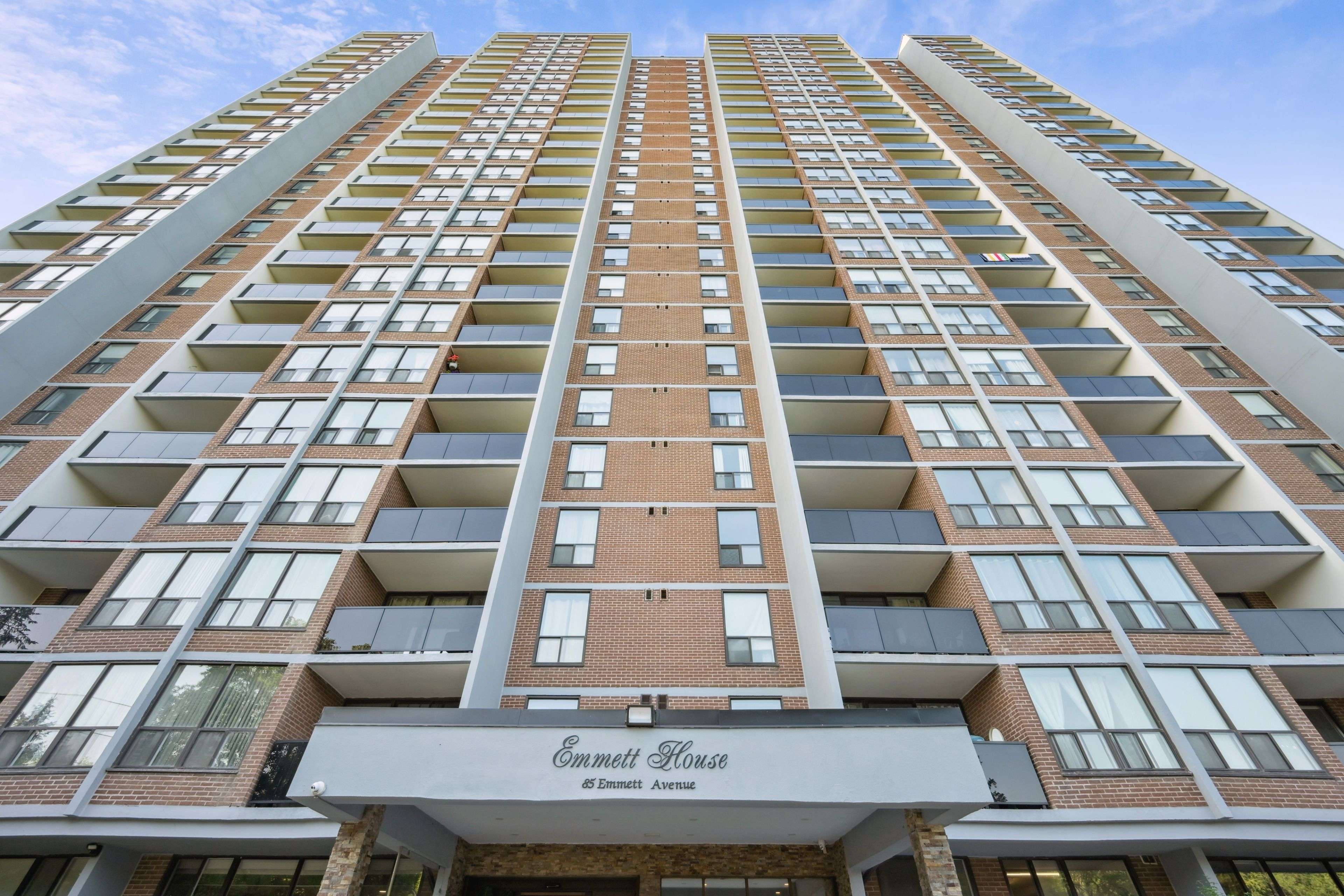 85 Emmett AVE #2501, Toronto W04, ON M6M 5A2